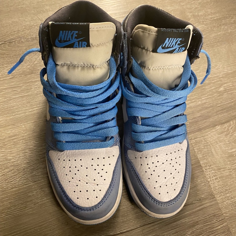 Air Jordan 1 High OG “University Blue”
